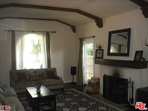 3rd image of 1901 Westholme Ave