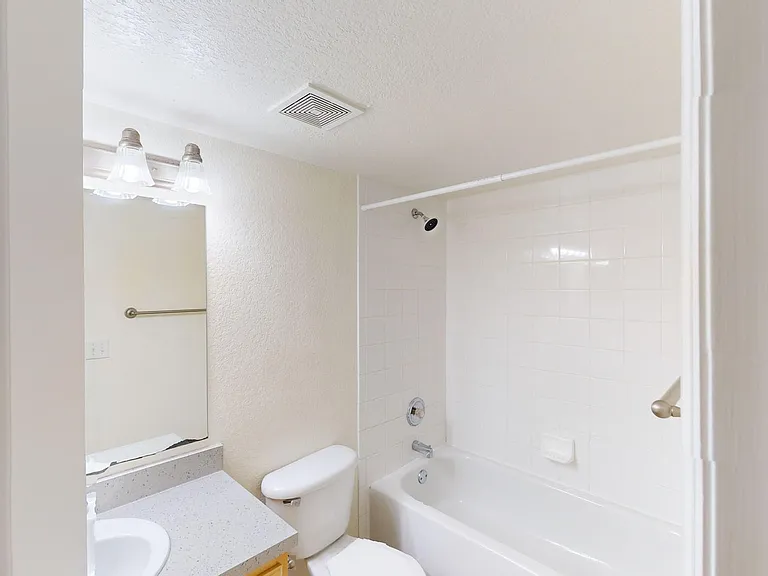 The Breyley Apartments — Photo 44