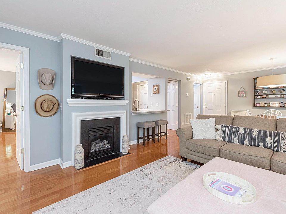 living/dining area with entrance