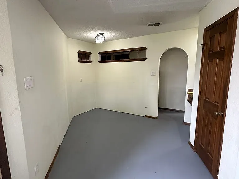 1021 W Yucca Ave — Photo 16