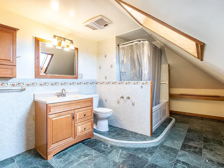 86 Brook St #3 — Photo 6