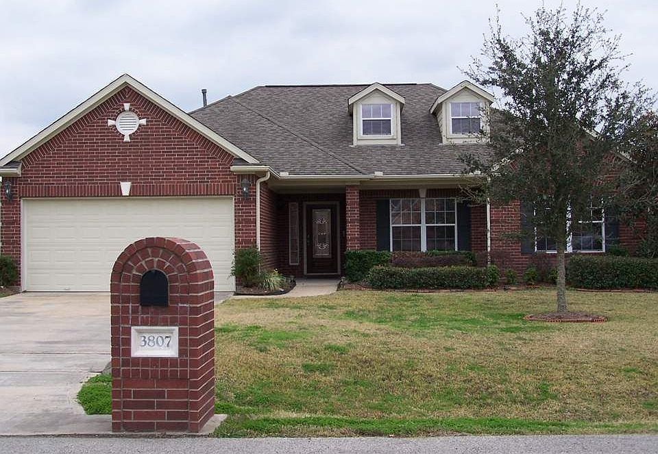 1st image of 3807 Founders Dr