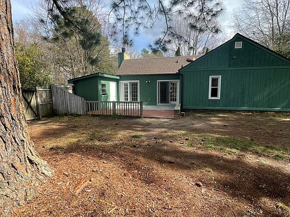 3rd image of 113 Fletcher Place