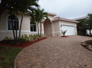 7950 SW 198th St, Cutler Bay, FL 33189