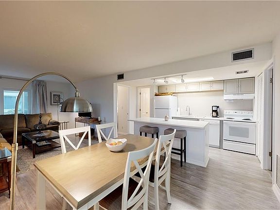 3rd image of 248 Palm Dr #49-3