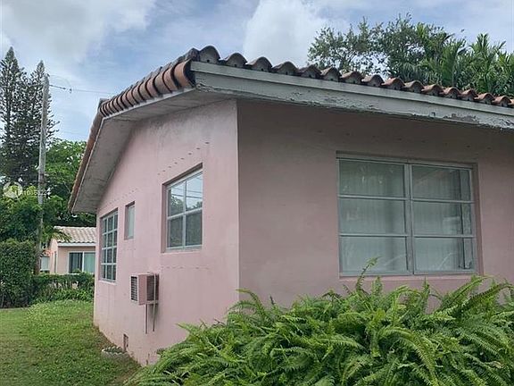 5th image of 1224 Aguila Ave