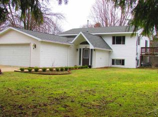 307 W Oak St, Saint Charles, MI 48655
