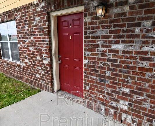 3rd image of 5691 Villa Ln APT A