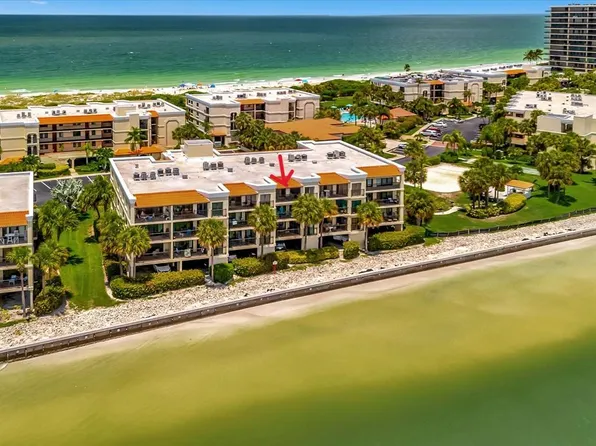 7467 Bayshore Dr APT 403, Treasure Island, FL 33706