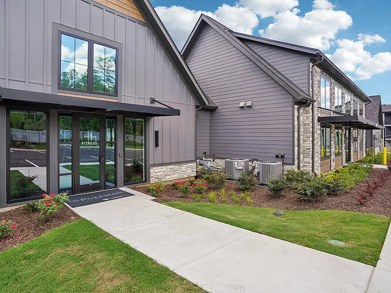 The Pullman Luxury Apartments — Photo 12