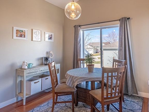 4th image of 3713 Jewel Cir