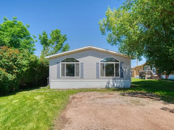 919 E 9th St, Gillette, WY 82716