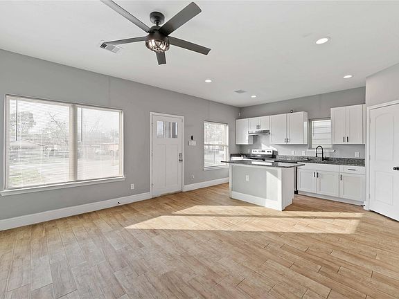 4th image of 4651 Mallow St #A/b