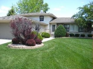 15505 Ridgeland Ave, Oak Forest, IL 60452