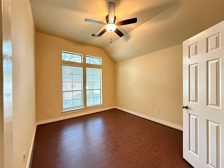 22015 Rustic Canyon Ln — Photo 21