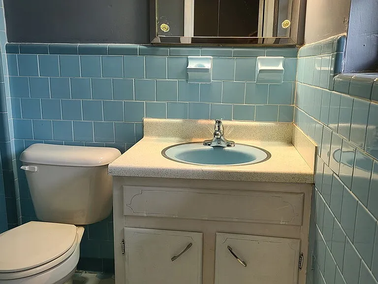 410 Gleason Ct — Photo 13