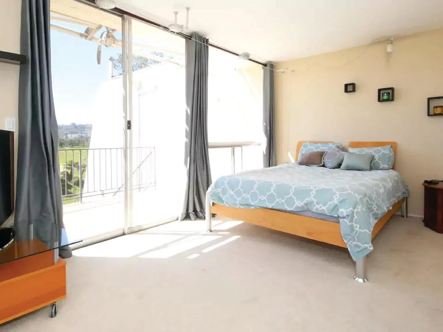 2 bed, 2.5 bath, 1334 sqft, $3,250 — Photo 4