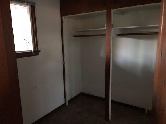 5th image of 211 N Lang Ave