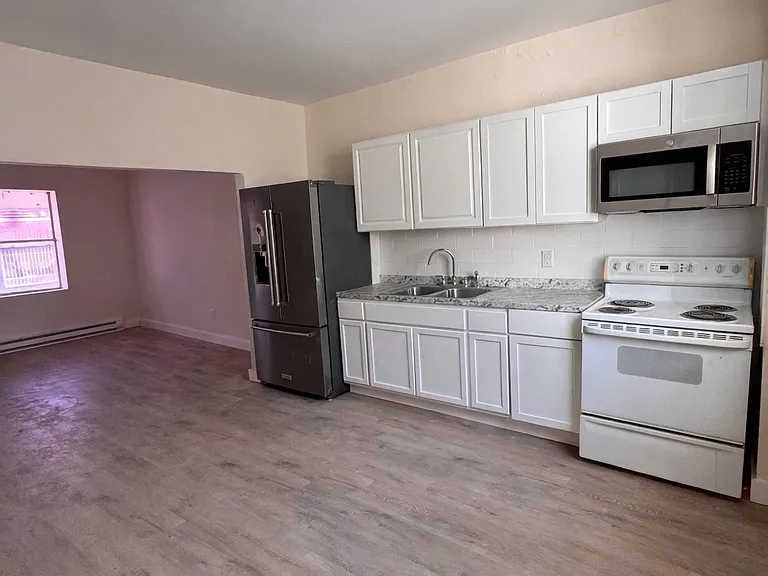3014 N Swanson St — Photo 5