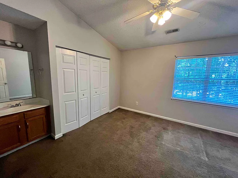 11168 Whitlock Crossing Ct — Photo 13