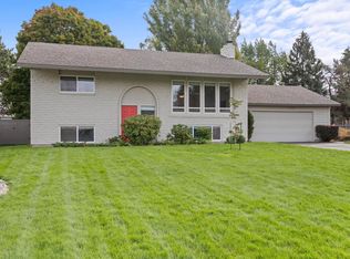 1221 S Woodlawn Rd, Spokane, WA 99216