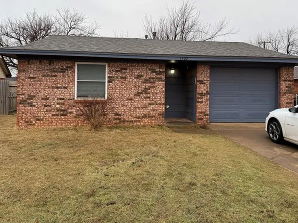 1302 S 12th St, Kingfisher, OK 73750
