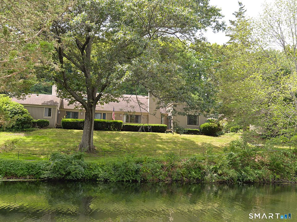 1st image of 16 Heritage Village #A