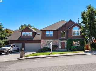 4911 NW Ashley Heights Dr, Vancouver, WA 98685
