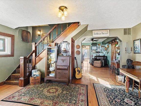 3rd image of 431 W Center St