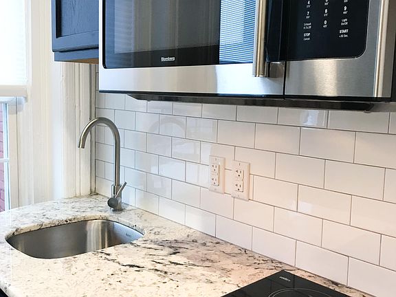 2nd image of 240 Richmond Ave APT 4