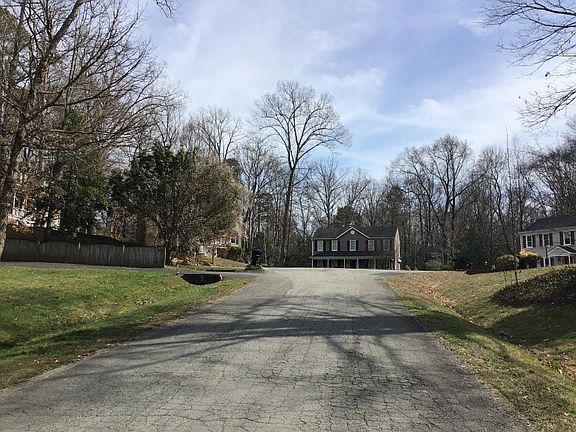 4th image of 2505 Corryville Ct