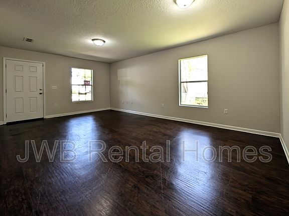 5th image of 1215 Neva St