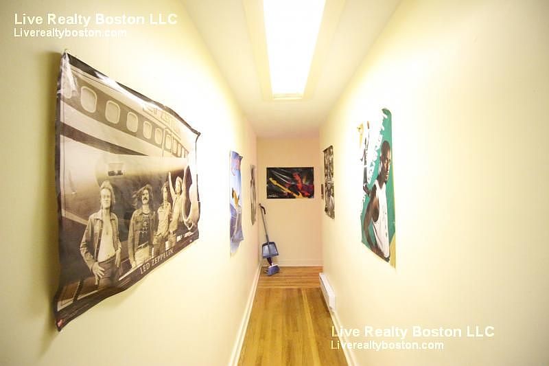2nd image of 32 Westland Ave APT 16F