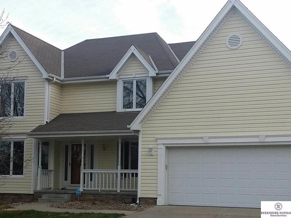 1st image of 821 Wilshire Ln