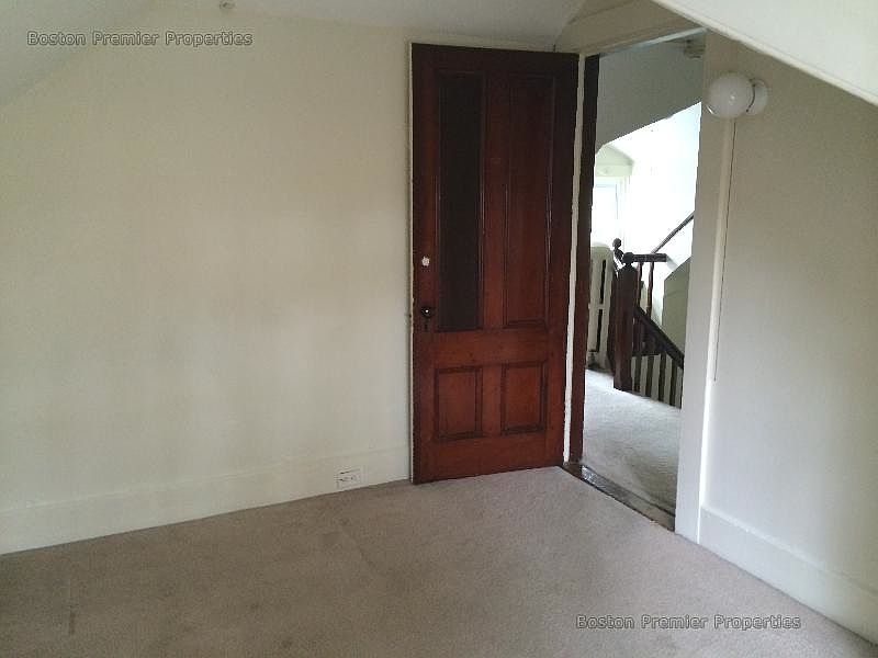 2nd image of 141 Fenno St APT 4