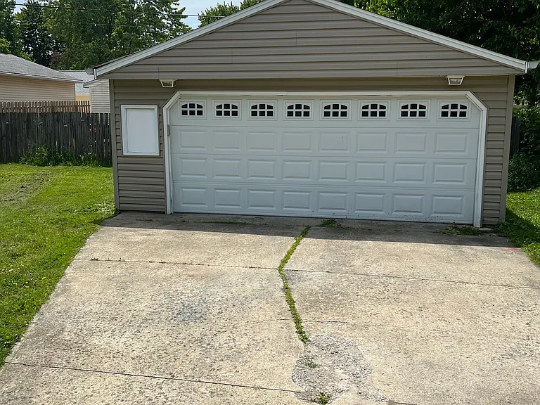 819 Case Ave — Photo 5