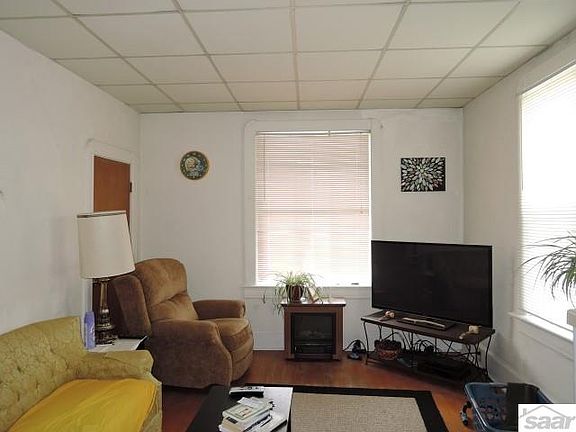 5th image of 706 5th Ave E