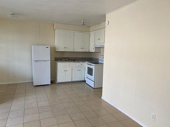 2nd image of 1954 N Coria St #1-5