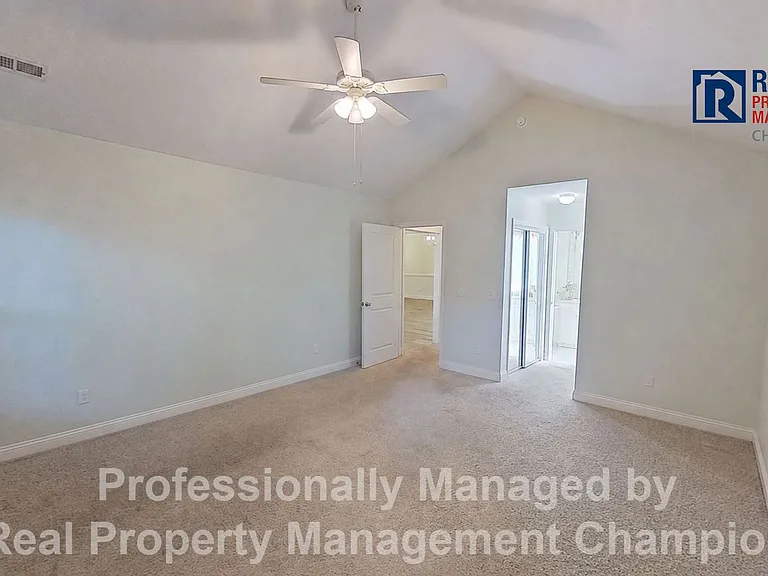 1734 Heatherstone Ln — Photo 15