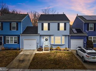 26 Blue Jay Dr, Clementon, NJ 08021