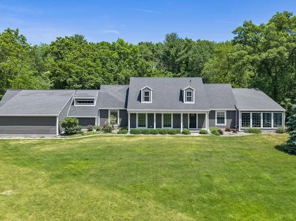 214 Windy Hill Road, Wisconsin Dells, WI 53965
