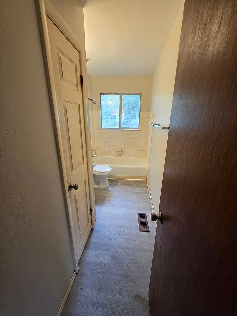Nice 3BD/1BA with Garage — Photo 4