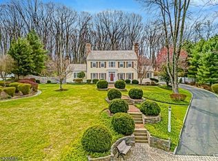 4 Barberry Row, Chester, NJ 07930
