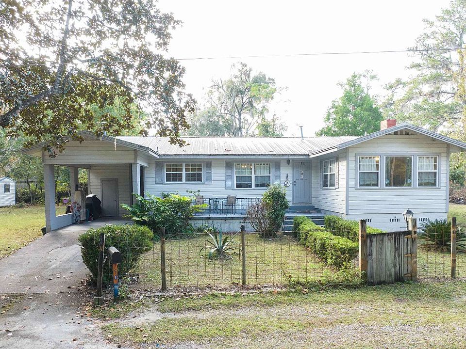1st image of 750 SE Margaret Dr
