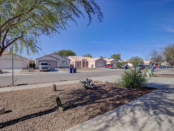 4th image of 2894 N Mountain Creek Way