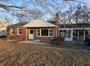 926 Green Ln, Secane, PA 19018