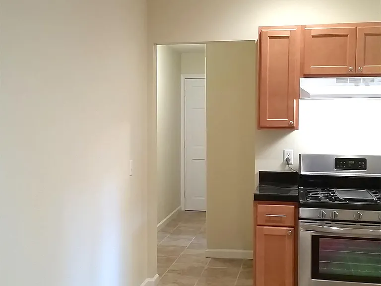 113 Dell St #1 — Photo 5