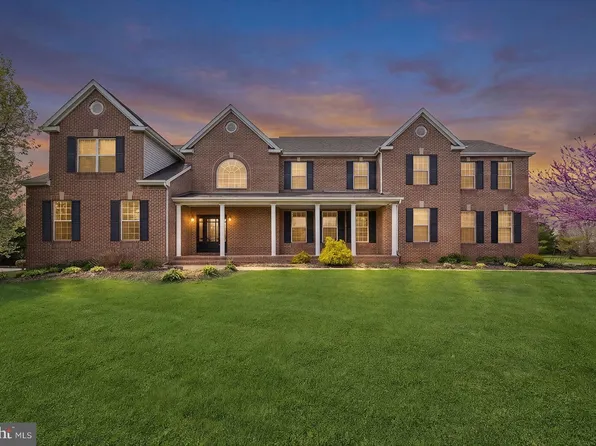 25 Sherwood Ln, Columbus, NJ 08022