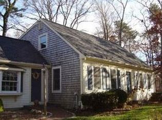 18 Redwood Cir, Mashpee, MA 02649