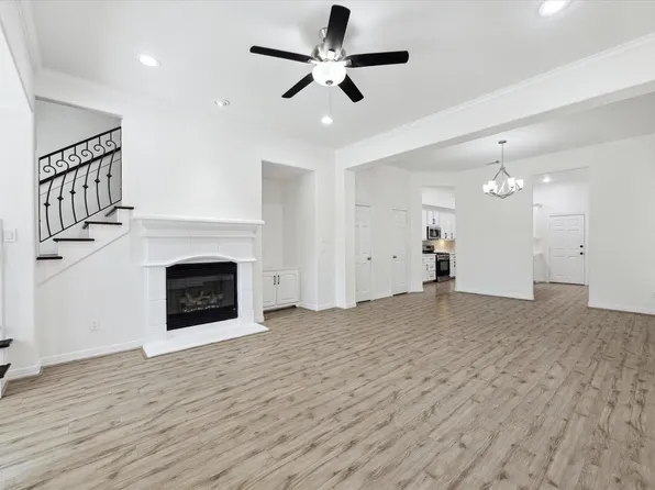 13639 Brookbluff Ln, Houston, TX 77077